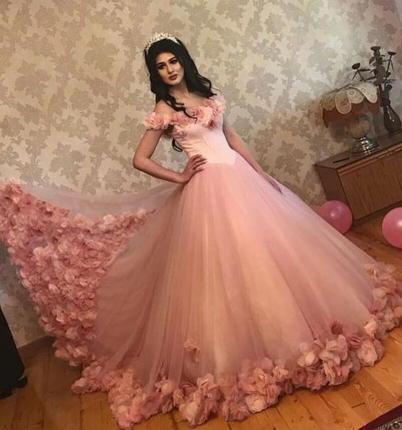 Luxury Ball Gown Quinceanera Dresses